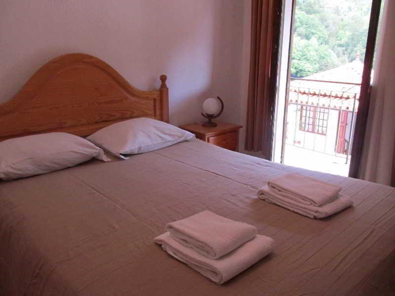 Hostel Geres Porto Luaran gambar